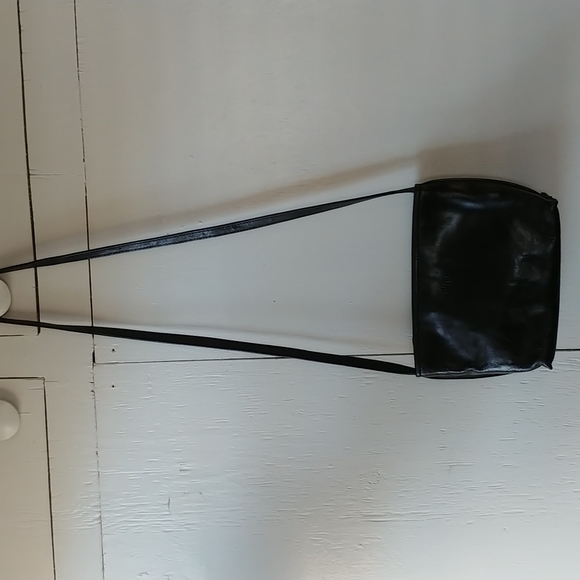 Monsac Small Italian Leather Crossbody Black Bag - Picture 2 of 16